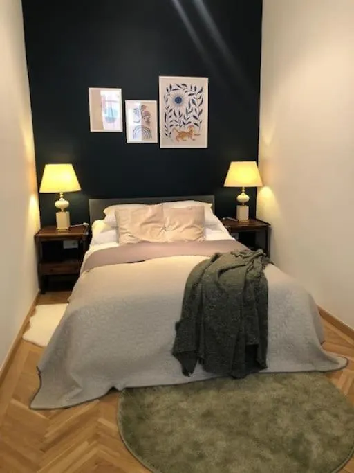 Central Relaxing Home 3Bdr A/C Budapest Apartment
