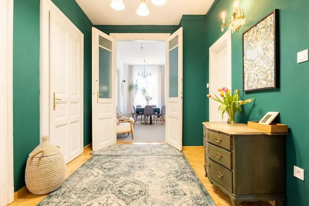 Apartment Central Relaxing Home 3Bdr A/C Budapest
