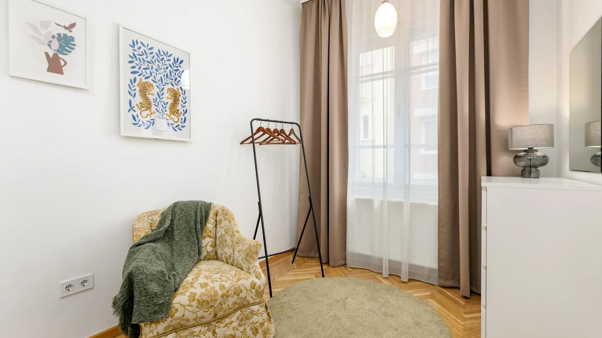 Apartment Central Relaxing Home 3Bdr A/C Budapest